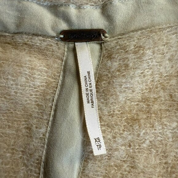 Free People Sleeveless Wrap Cardigan Sweater Asymmetrical Hem Size X-Small - Picture 5 of 9